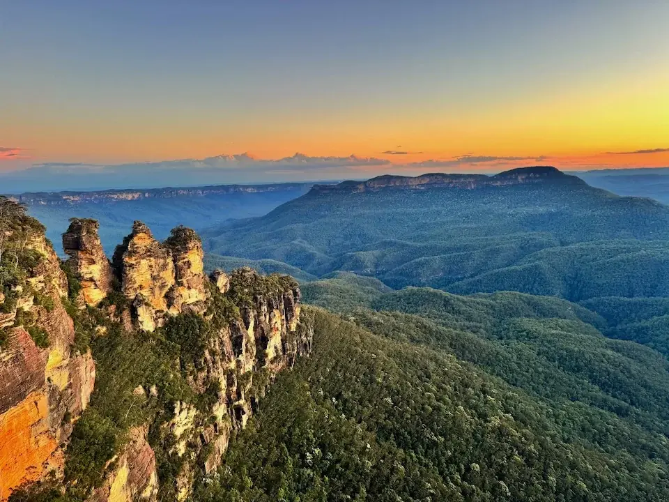 Three Sisters, Australia