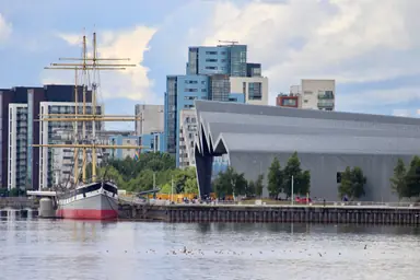 Изображение на музея Ривърсайд и ветрохода Glenlee в Глазгоу